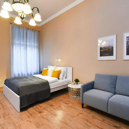 Very Central Very Spacious New Home ブダペスト エクステリア 写真