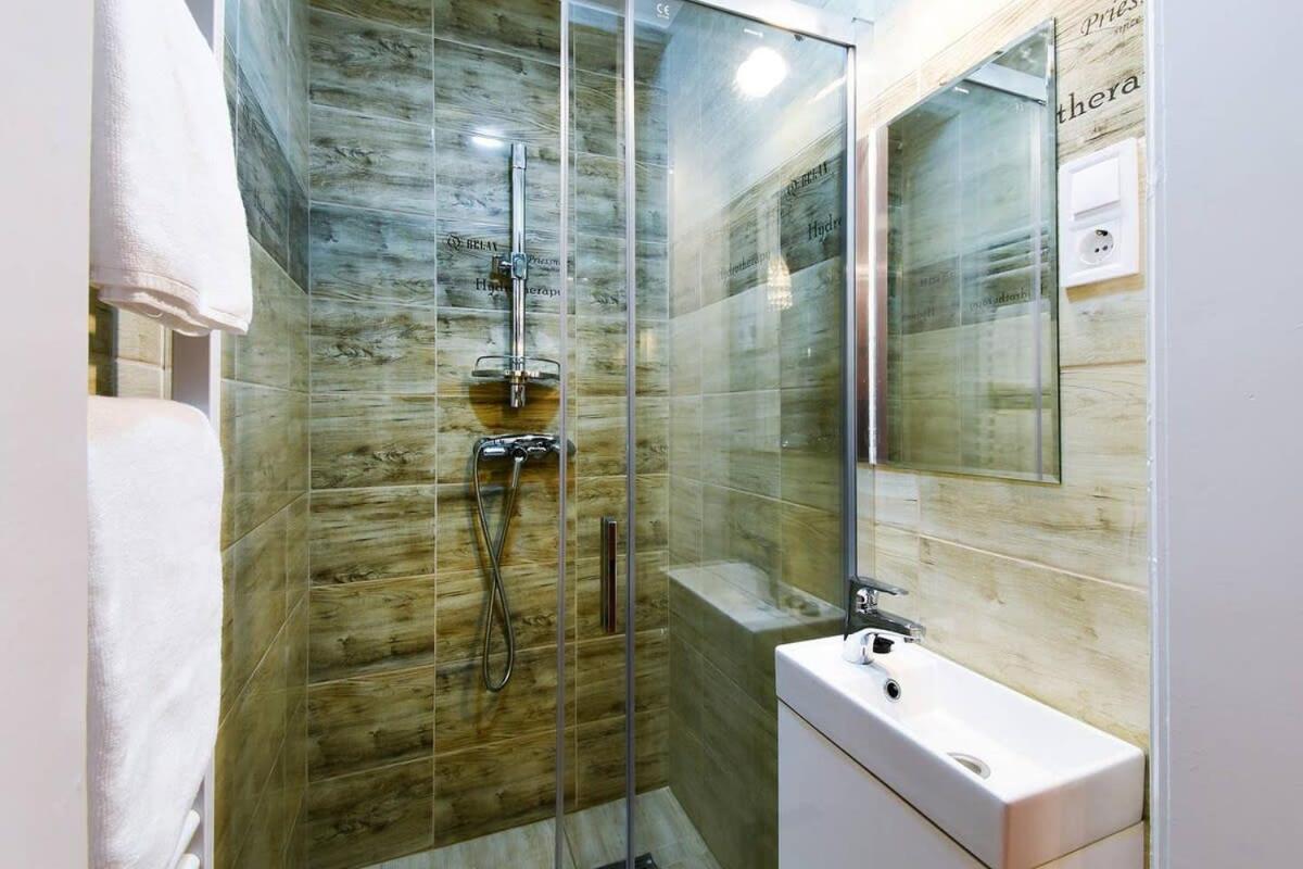 Very Central Very Spacious New Home ブダペスト エクステリア 写真