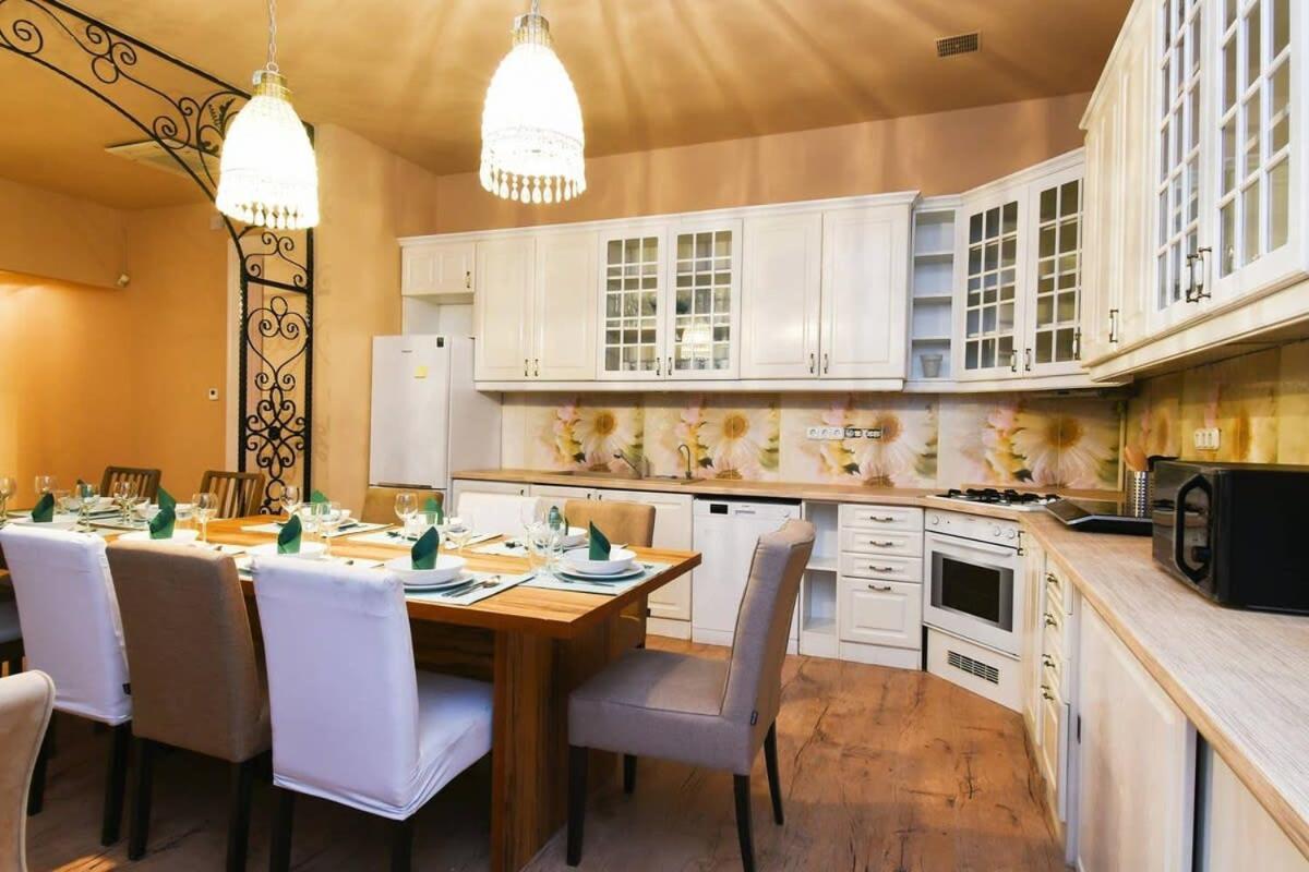 Very Central Very Spacious New Home ブダペスト エクステリア 写真