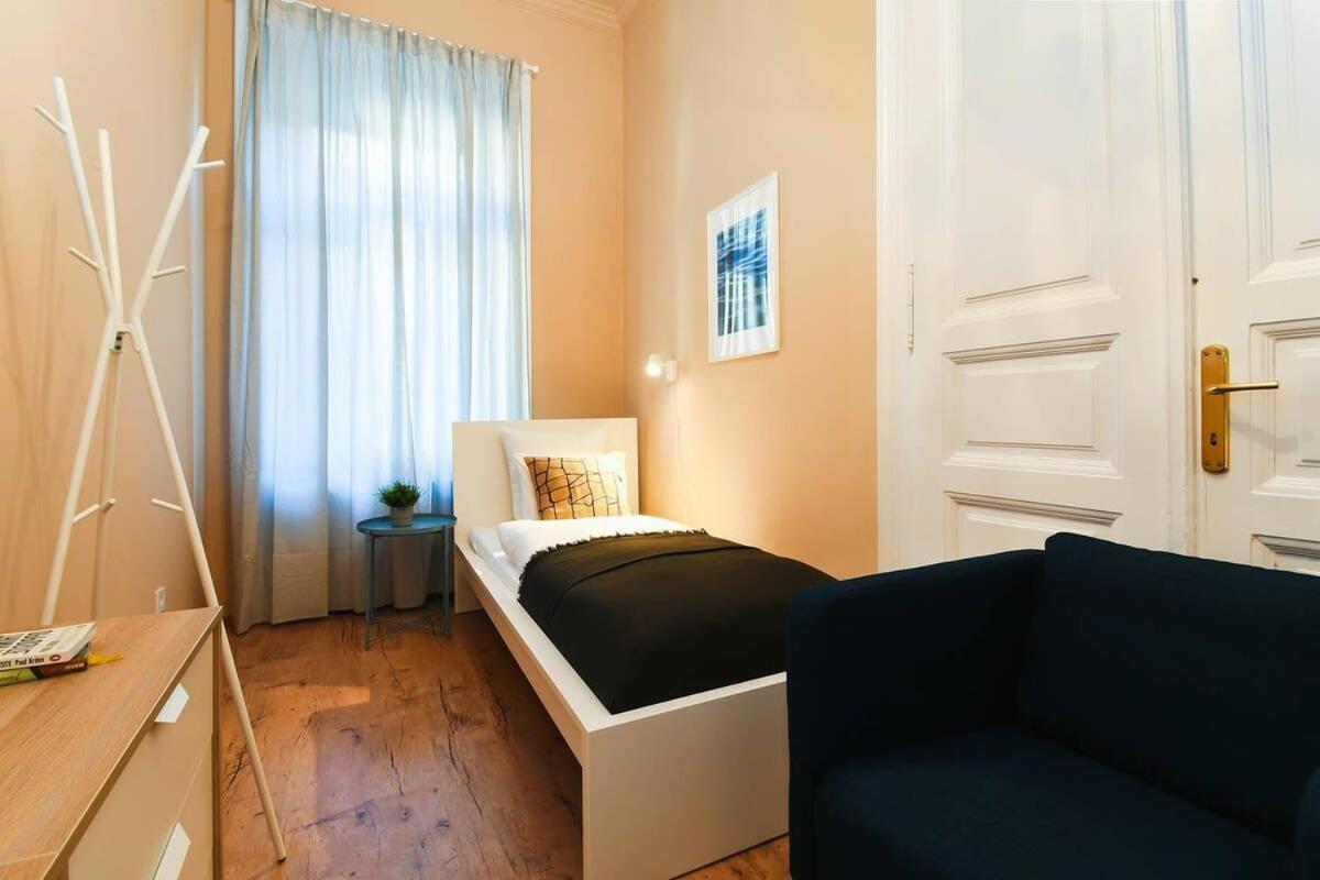 Very Central Very Spacious New Home ブダペスト エクステリア 写真