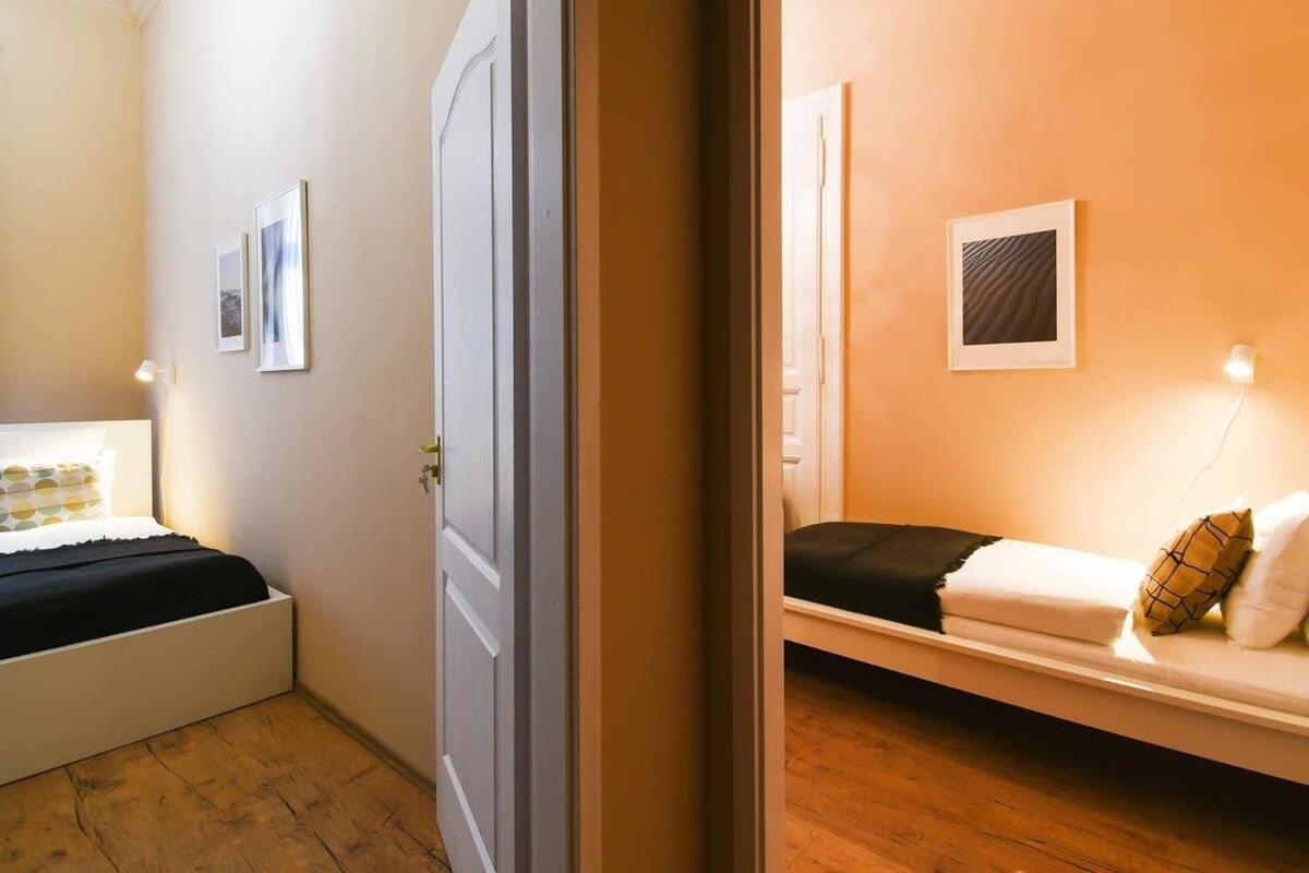 Very Central Very Spacious New Home ブダペスト エクステリア 写真